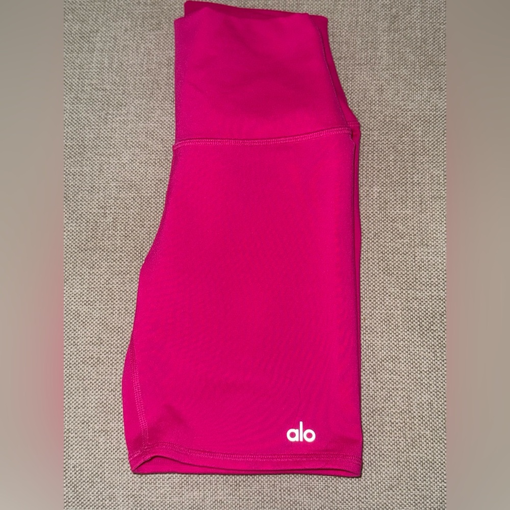 Alo High waisted biker short 7’’